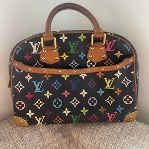 Louis Vuttion purse
